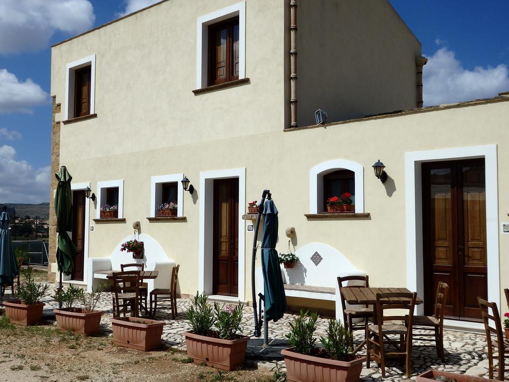 Baglio Cofano Rooms & Relax Custonaci Exterior photo